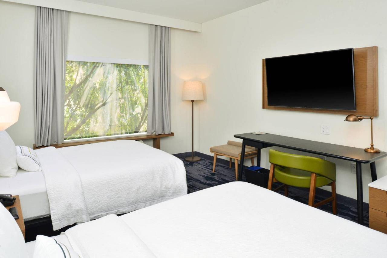 Fairfield Inn & Suites By Marriott Charlotte University Research Park المظهر الخارجي الصورة