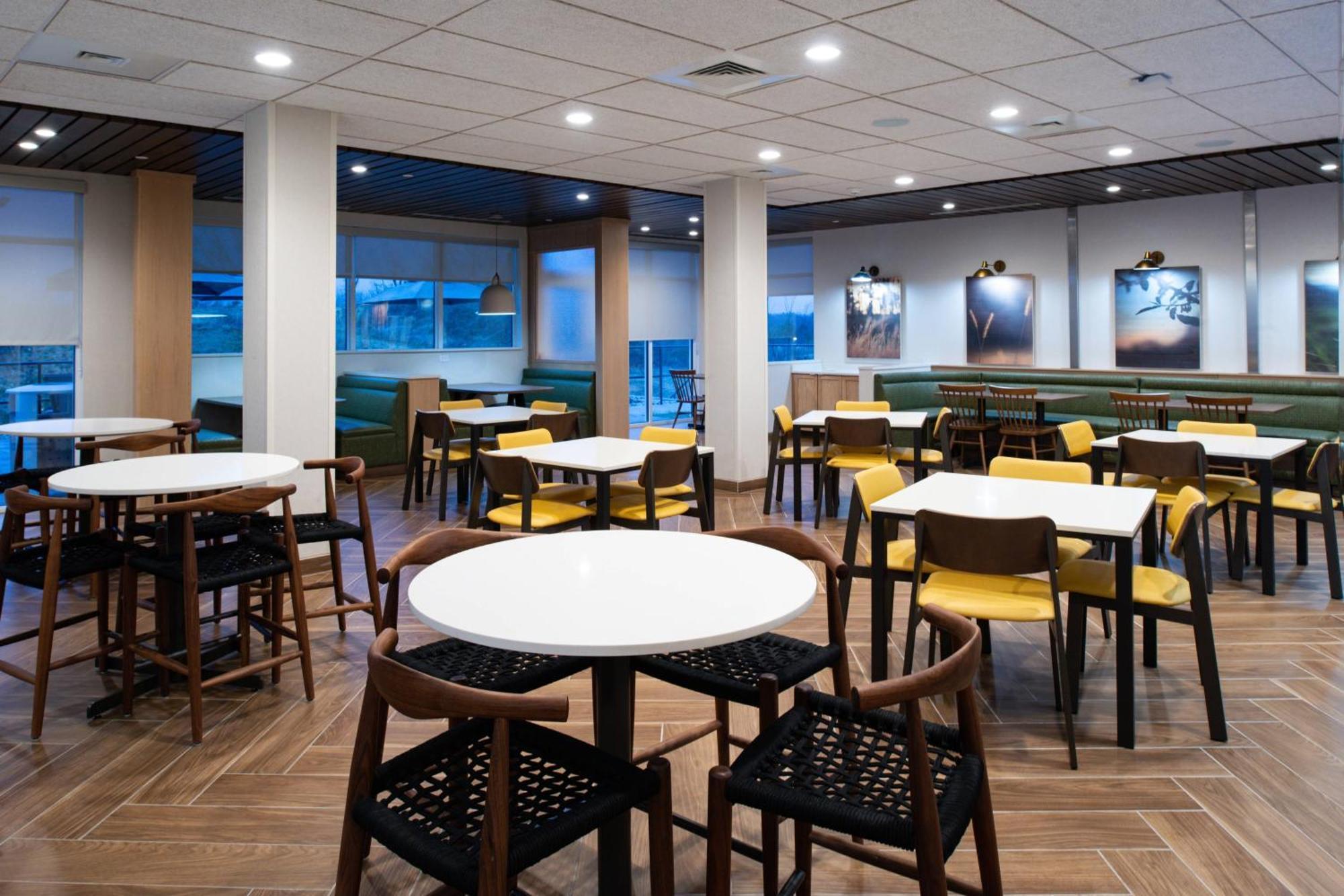 Fairfield Inn & Suites By Marriott Charlotte University Research Park المظهر الخارجي الصورة