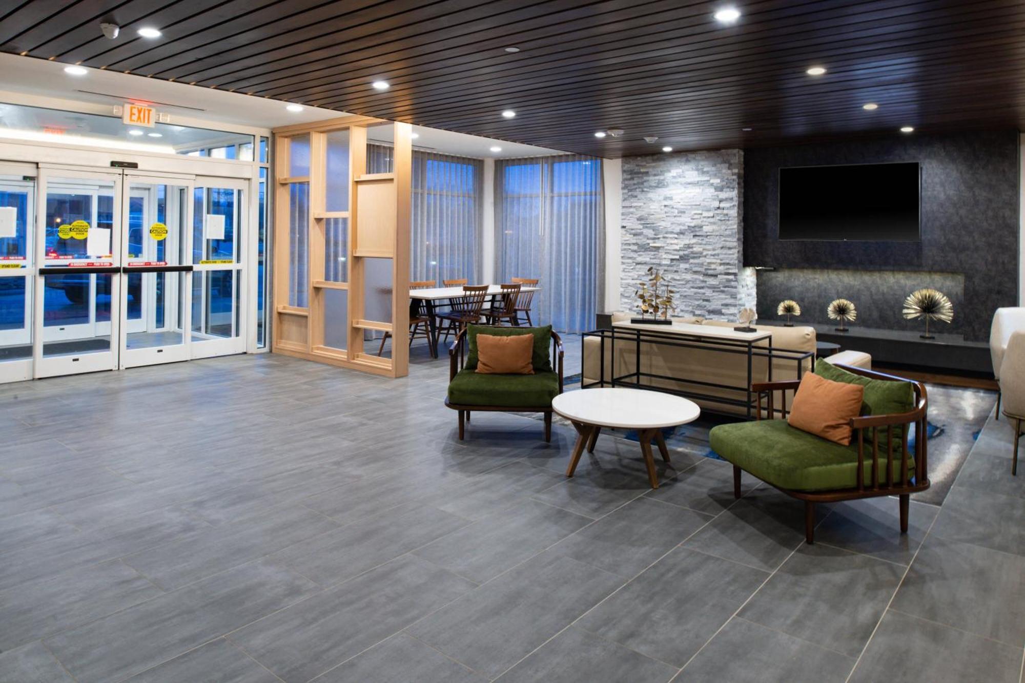 Fairfield Inn & Suites By Marriott Charlotte University Research Park المظهر الخارجي الصورة